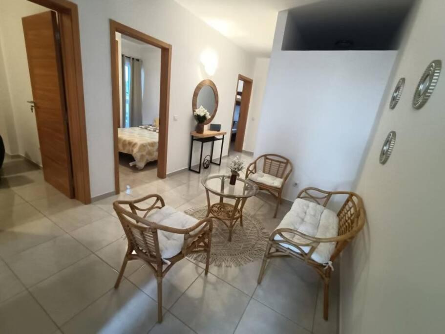 New, Modern, And Cozy 3 Bedroom Apartment. Санта-Марія Екстер'єр фото